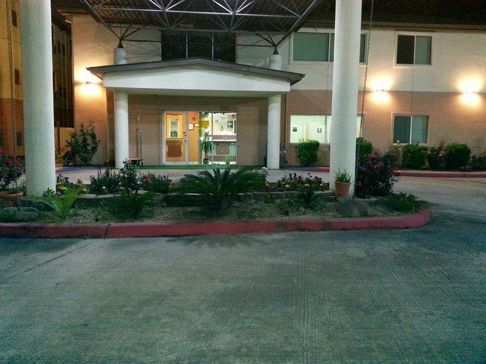 Motel 6 Humble, Tx - Houston International Airport Eksteriør bilde